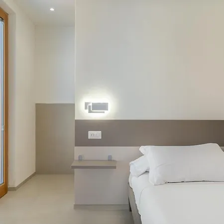 Nuova -luxury & Apartment- דירה *