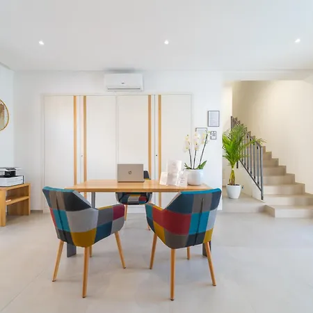 Nuova -luxury & Apartment- *