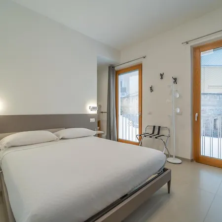 דירה Nuova -luxury & Apartment- אולביה