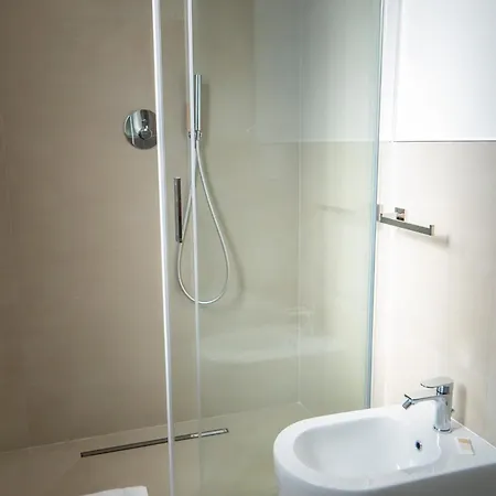 Nuova -luxury & Apartment- 奧爾比亞
