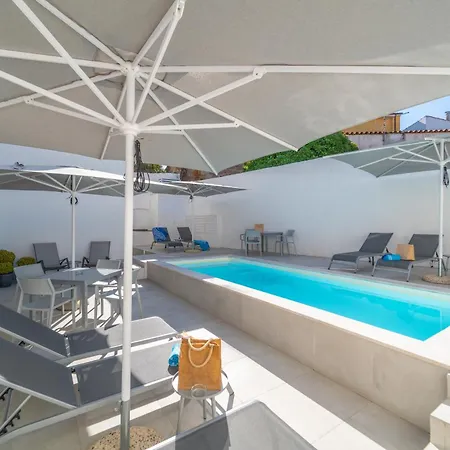 Nuova -luxury & Apartment- *